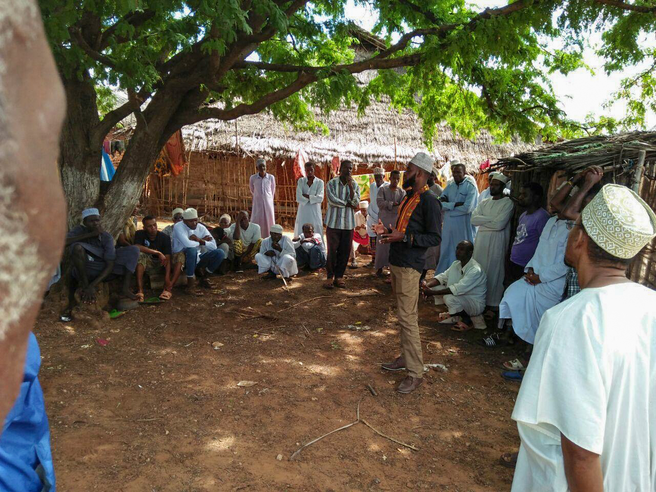 Reunião de feedback na aldeia Shanga Ishakani