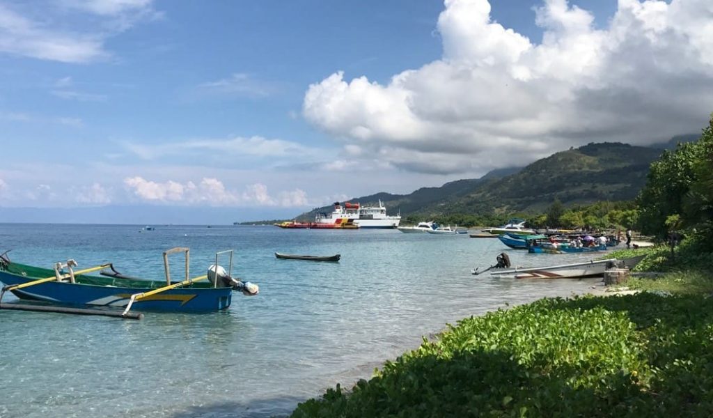 0014_View of Beloi Village beach and pier